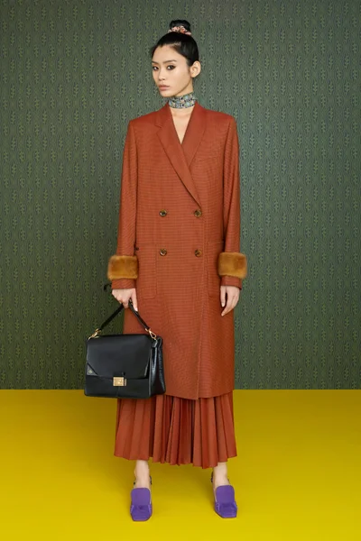 Look 3